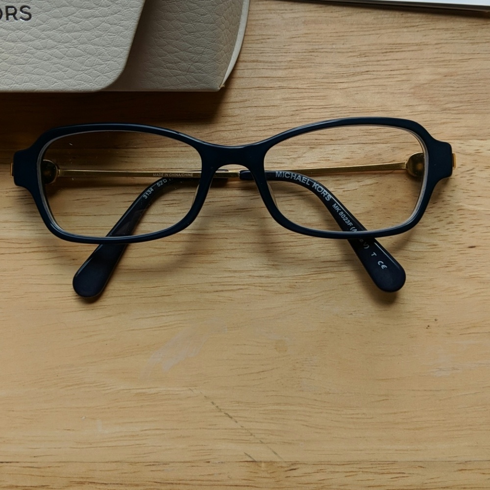 Michael Kors glasses - Picture 2 of 5